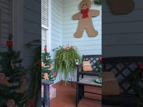 Holiday Porch Decor #porchdecor #Christmasdecor #Gingerbreaddecor #decoratingideas