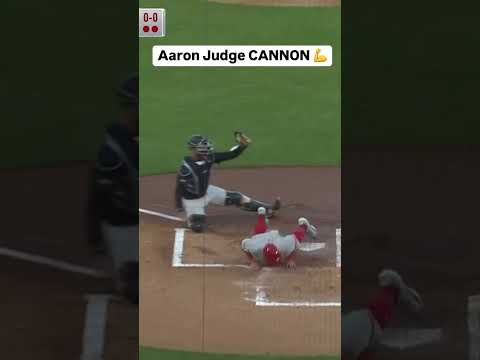 Aaron Judge back to throwing out people in right field 💪