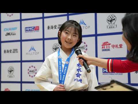 杉山夏葉選手（如水会川崎）の勝利者インタビュー 個人組手 小学生３年⼥子の部 優勝