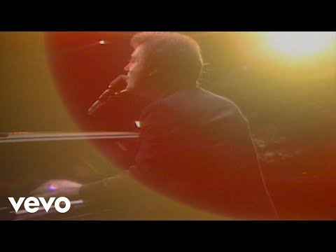 Billy Joel - Movin' Out (Anthony's Song) (Live from Long Island)