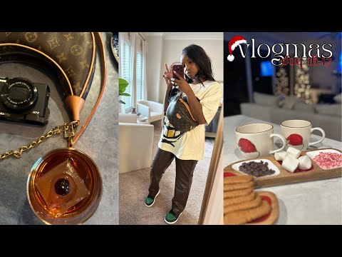 VLOGMAS: SOLO DATE, HOMEMADE CHICKEN NOODLE , HOT CHOCOLATE BAR, CHRISTMAS DOORS | JENNY JACKS