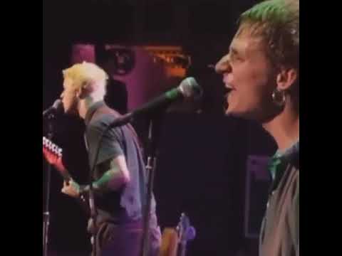 Green Day Performs She [Live at the Aragon Ballroom, 1994]