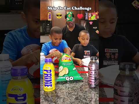 EAT OR SKIP? Lay's® Sour Cream & Onion Chips (FOOD CHALLENGE)  #familygamenight