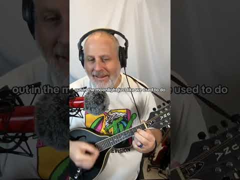 Walking After Midnight (Patsy Cline) acoustic cover on a mandolin