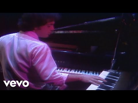 Billy Joel - The Entertainer (from Tonight - Connecticut 1976)