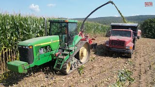 JOHN DEERE 8400T Tractor Harvesting Corn