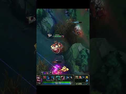 what the a save  #leagueoflegends #lol #gaming #tahmkench  #riotgames #mordekaiser #briar