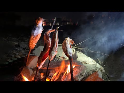 Grilling fish I caught over the fire I made FROM SCRATCH *emotional*【ENG SUB】