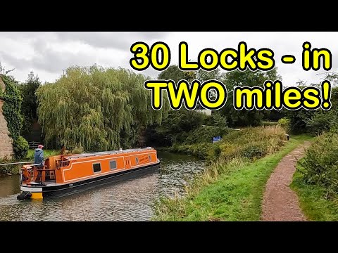 30 Locks in TWO miles! Riding my Brompton along the 30 locks of the Tardebigge Flight