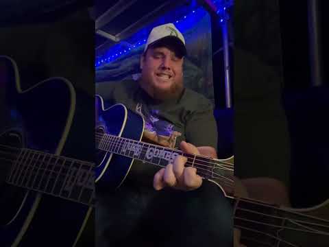 Luke Combs - Tattoo on a Sunburn (Acoustic Video)