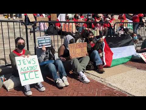 Columbia Uni Students BLOCK Campus Steps during Walkout Protest for Mahmoud Khalil