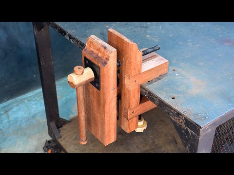 Build Your Own BENCHCRAFTED Glide Leg Vise from Scratch!