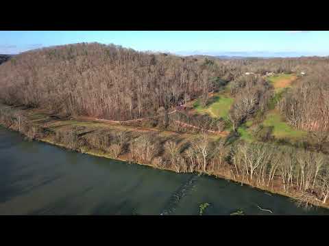 Flying High at the Clinch River, Tn