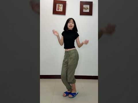 Hey boy Imma getcha🔥爸爸已經跟不上她速度 #藍白拖舞團 #dance #kpop #twice #strategy #dancecover #shorts