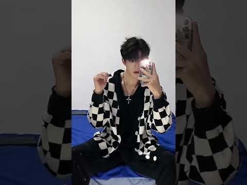 【Tik Tok】狼狗體育生 | 肌肉 | 變裝 | 腹肌 | 亞洲 | 可愛 | 身材反差 | Douyin