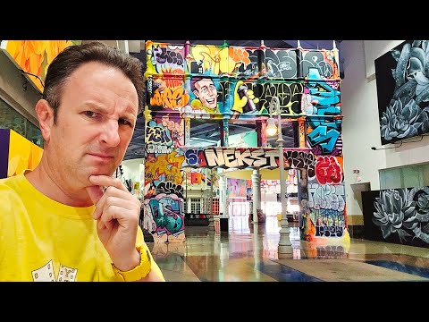 Inside the Abandoned Outlet Mall near Las Vegas