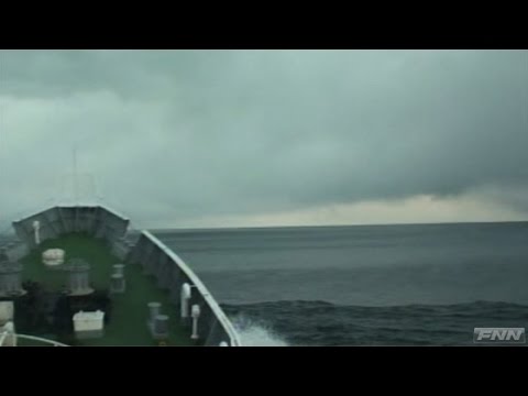 福島県沖・大津波に遭遇した巡視船 【海上保安庁提供映像】