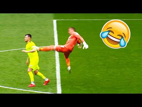 Funny Soccer Football Vines 2019 ● Goals l Skills l Fails #78