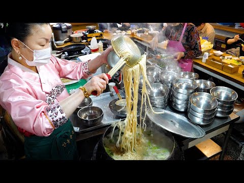 Korean traditional costume kalguksu master